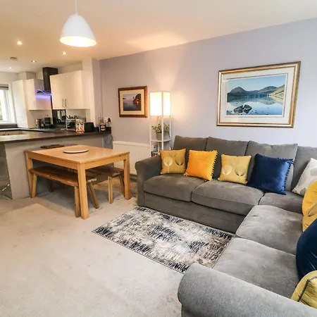 3 Strickland Court Hotel 4*